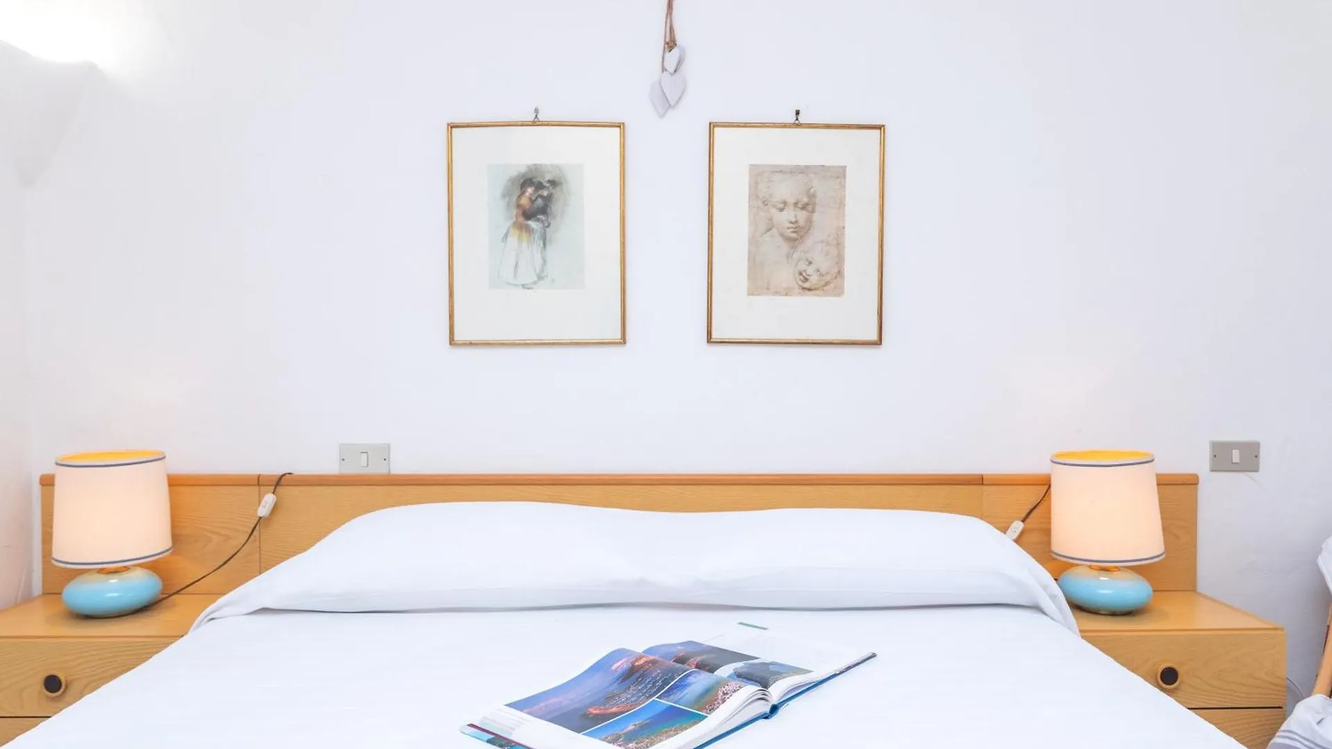 La Lampara House - Happy Rentals Cannigione 0*,  Italia